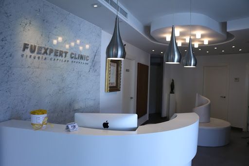 Imagen de la recepción de la clínica FUE Xpert