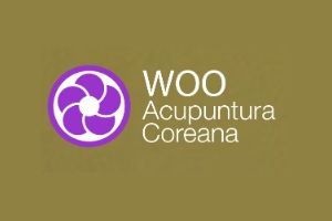Uno de los mejores centros de acupuntura en Barcelona es WOO Centro Acupuntura Coreana, logo